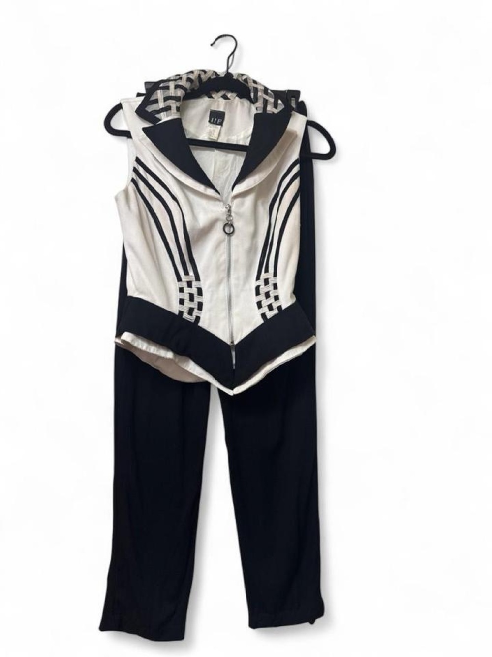 IIF Sleeveless Zip-Front Pantsuit in Black and WHITE  SET